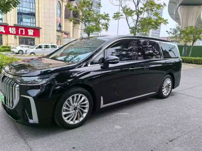 23年十堰岚图汽车梦想家