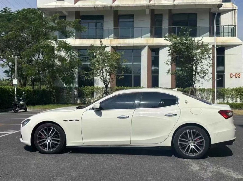 16年广州玛莎拉蒂Ghibli