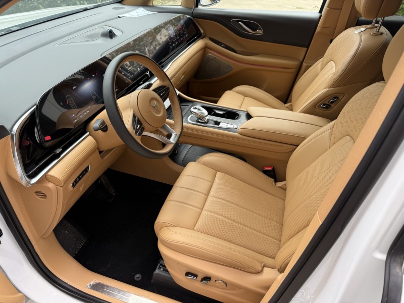 25年济宁岚图汽车梦想家