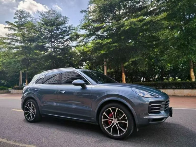 18年江门保时捷卡宴