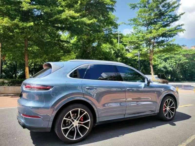 18年江门保时捷卡宴