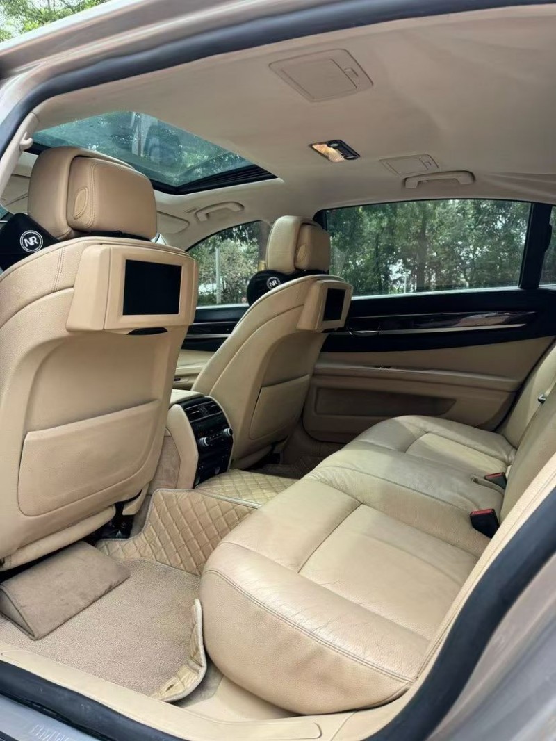 12年珠海宝马7系