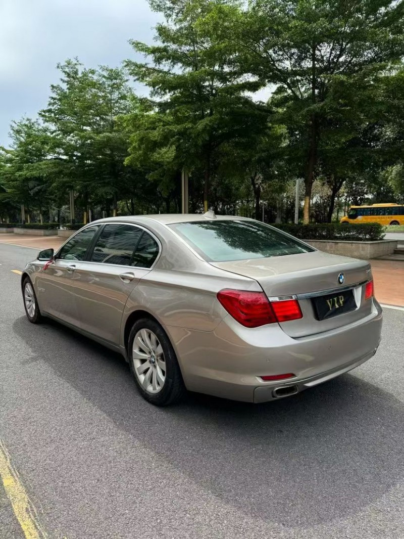 12年珠海宝马7系