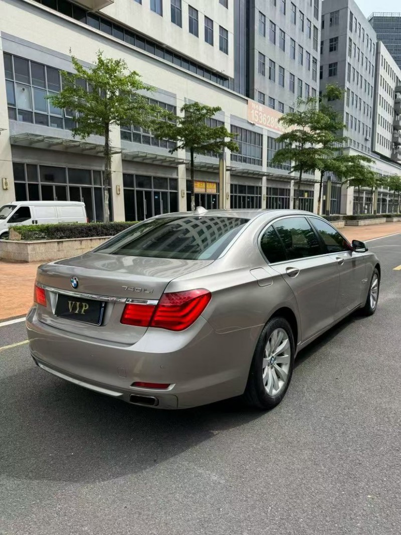 12年珠海宝马7系