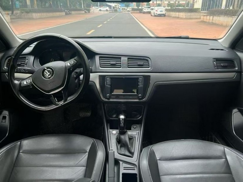 18年珠海大众朗逸