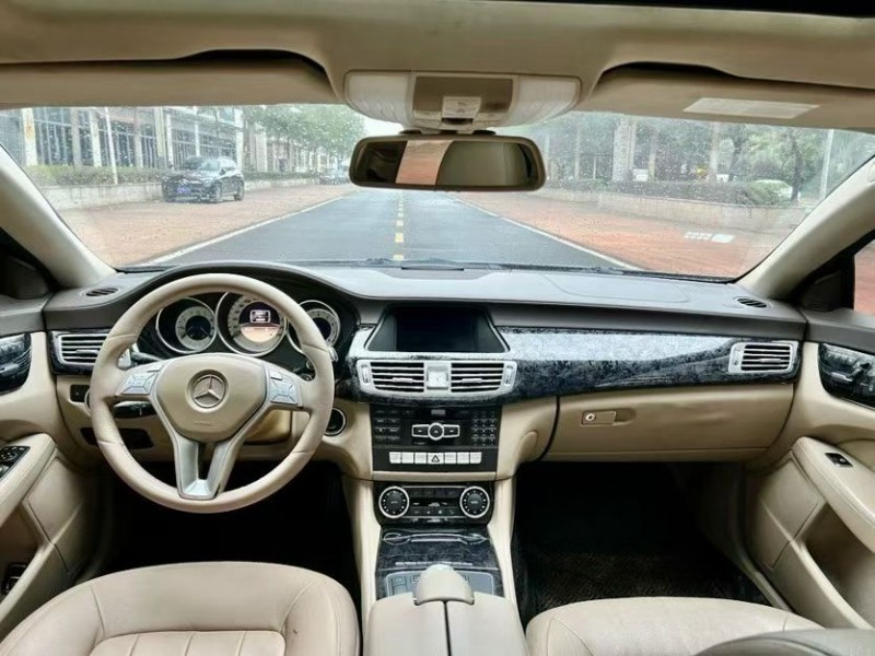 12年汕头奔驰CLS