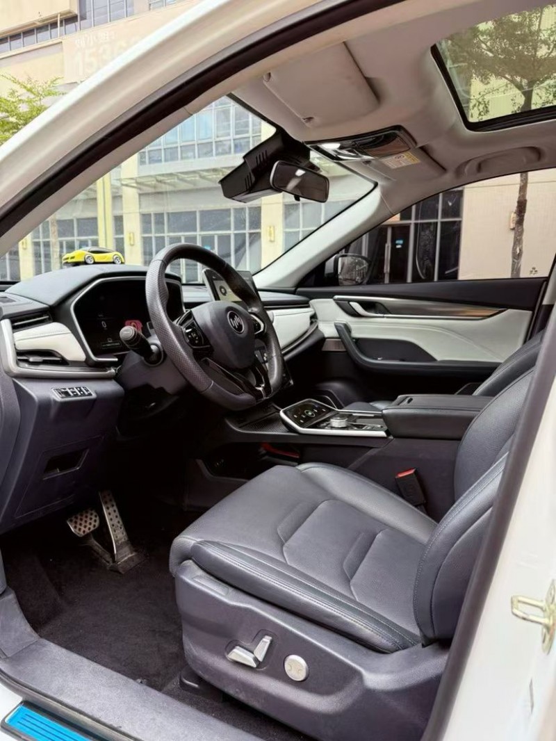 23年茂名威马汽车EX-5