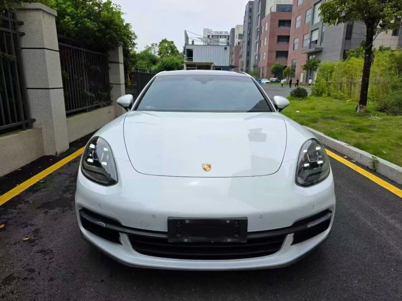 18年佛山保时捷帕拉梅拉