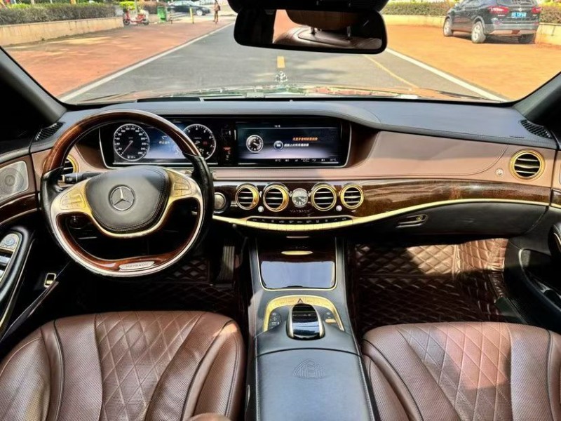 17年汕头奔驰迈巴赫S级