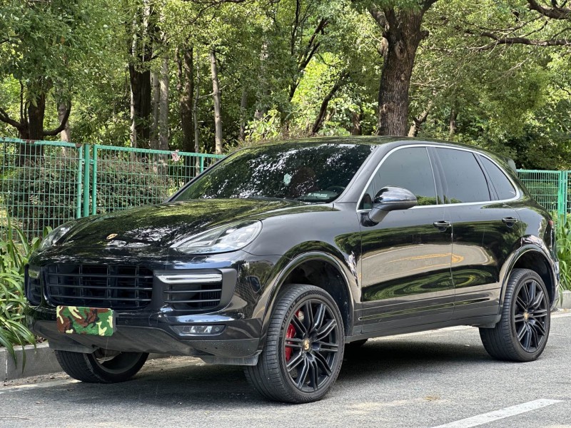 15年东莞市保时捷卡宴