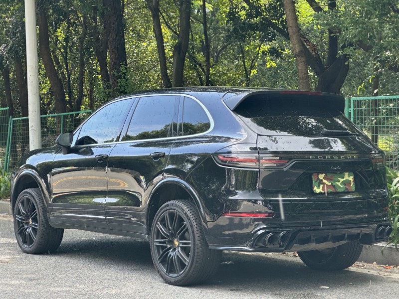 15年东莞市保时捷卡宴