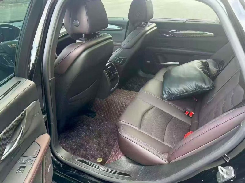 22年厦门凯迪拉克CT6