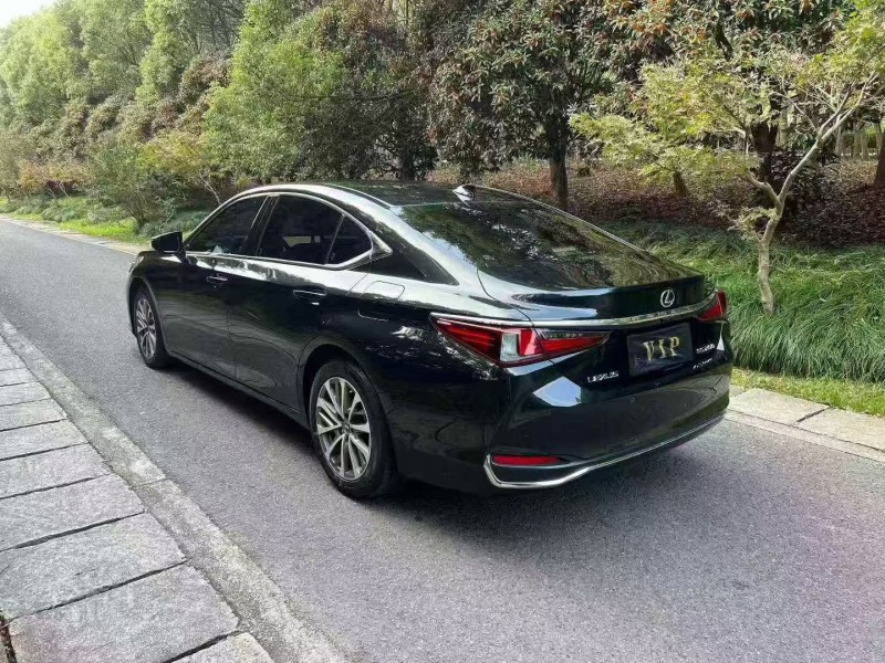 24年宁波雷克萨斯ES