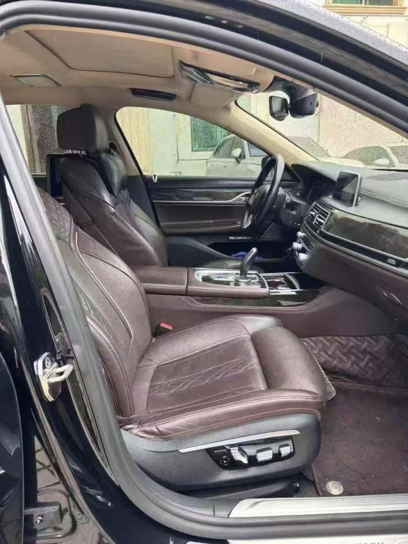 17年长沙宝马7系