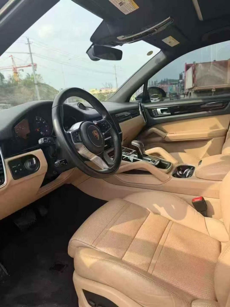 22年常德保时捷卡宴