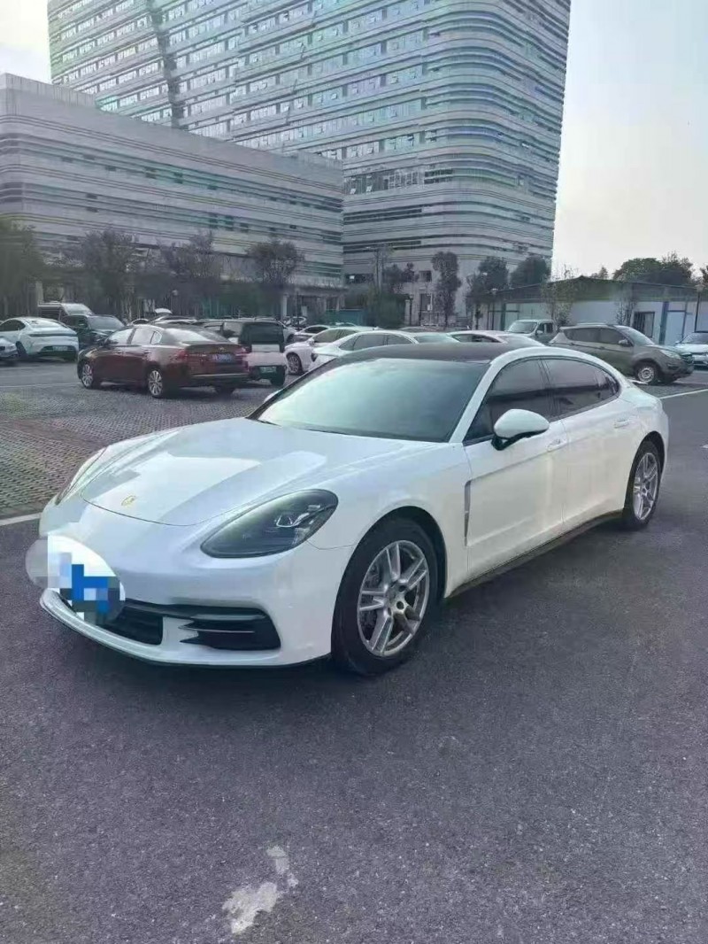 18年邵阳保时捷帕拉梅拉