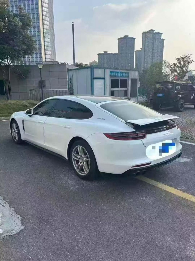 18年邵阳保时捷帕拉梅拉