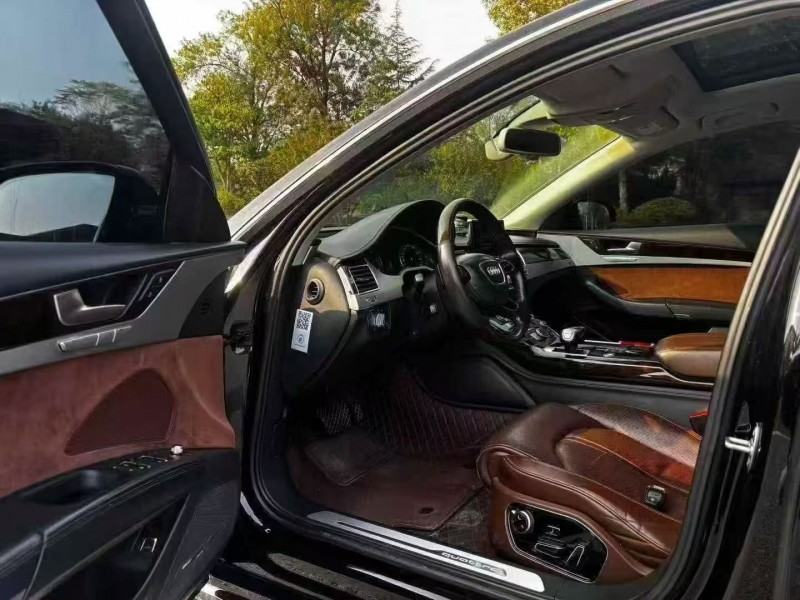 17年济南奥迪A8L