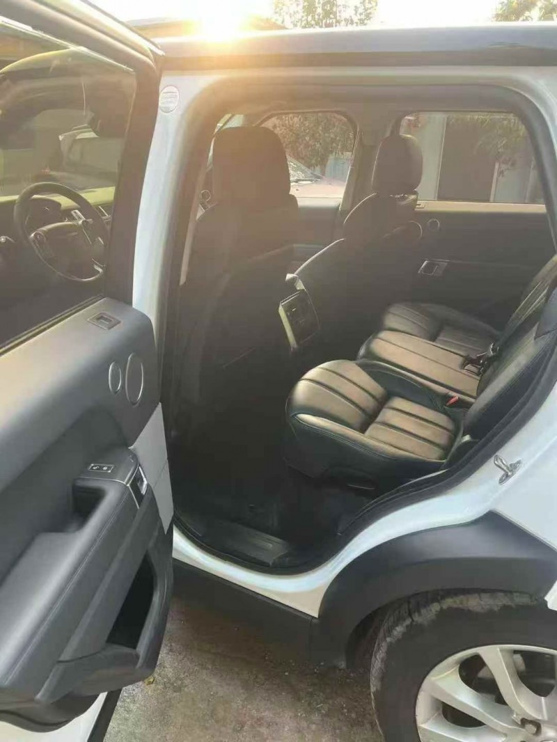 18年日照路虎揽胜运动