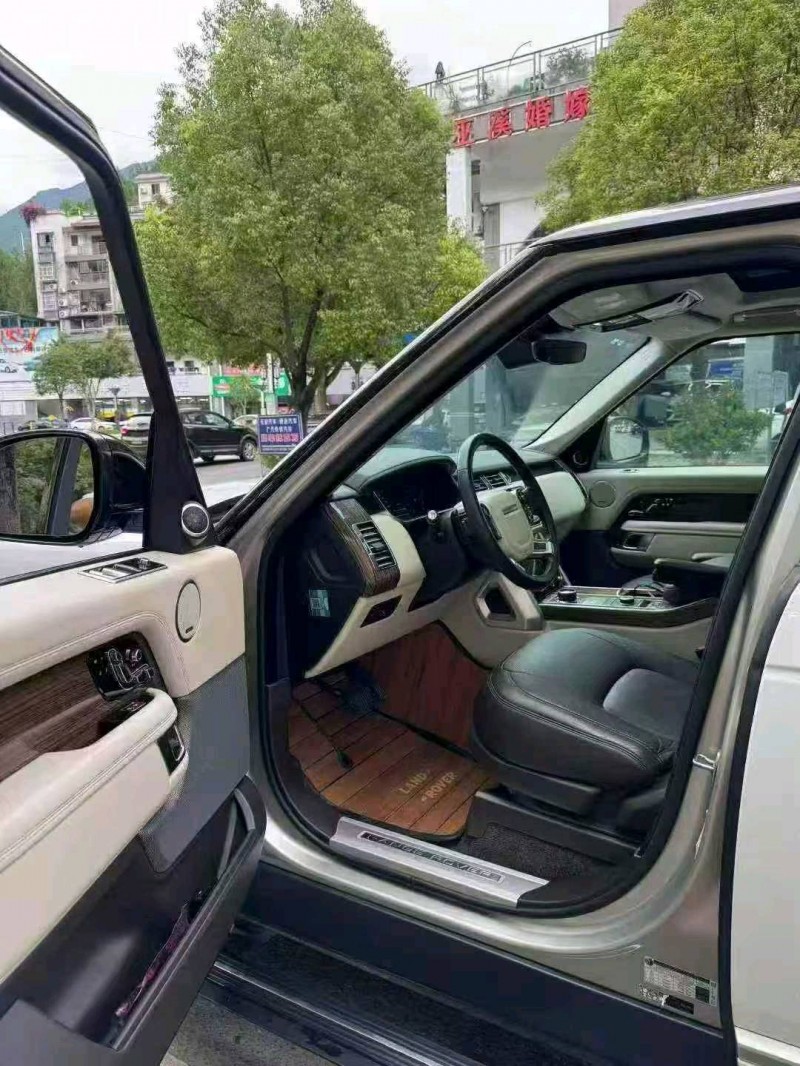 19年重庆市路虎揽胜