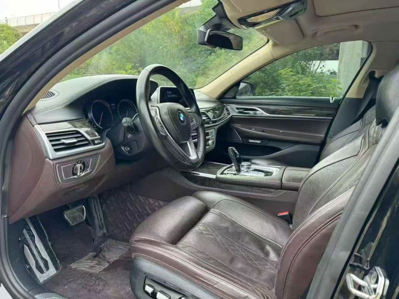 17年衡阳宝马7系