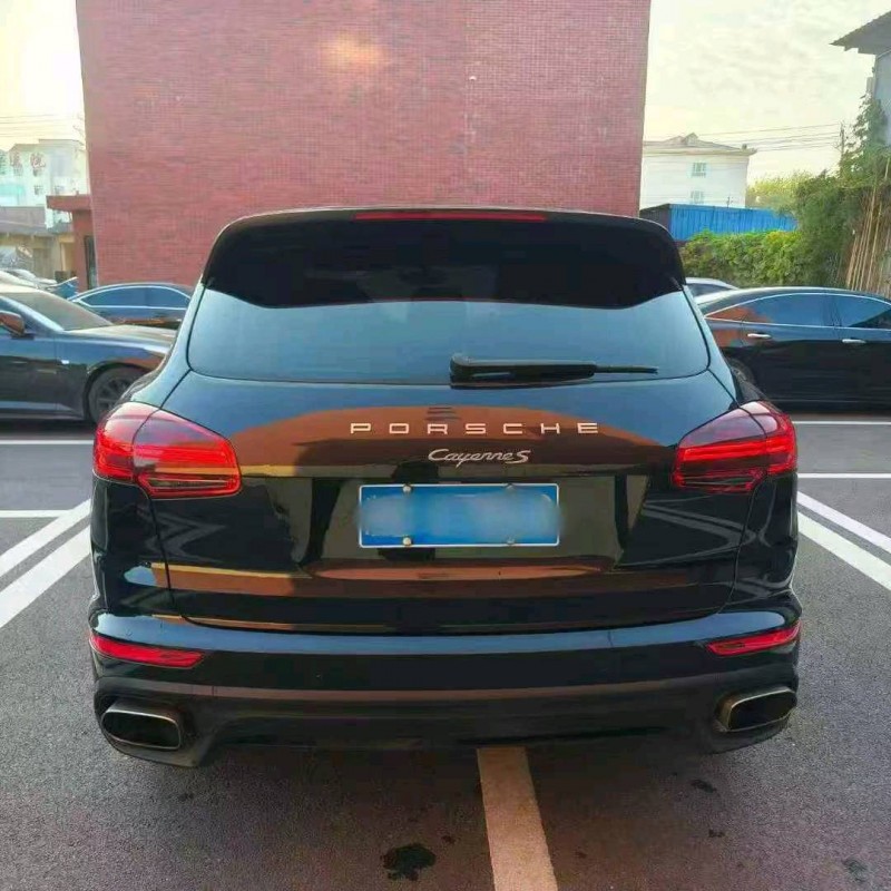 18年秦皇岛保时捷卡宴