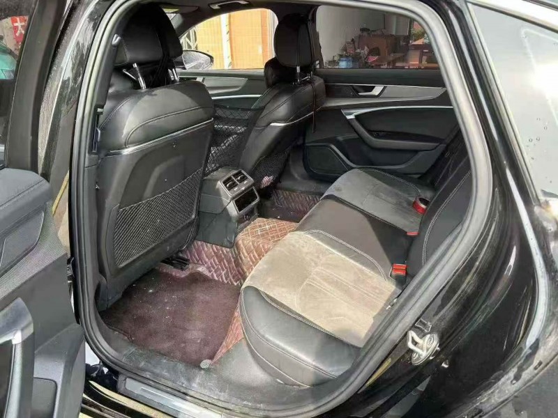 21年连云港奥迪A6L