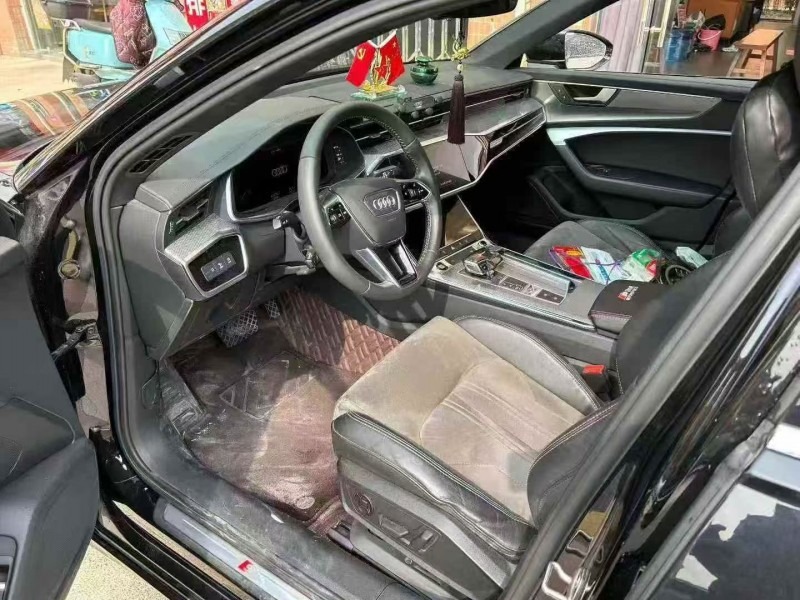 21年连云港奥迪A6L