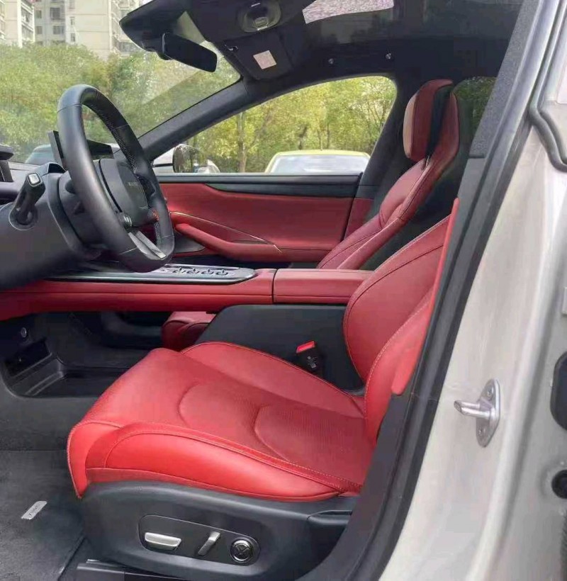 24年张家界小米SU7