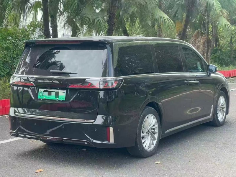 24年济宁岚图汽车梦想家