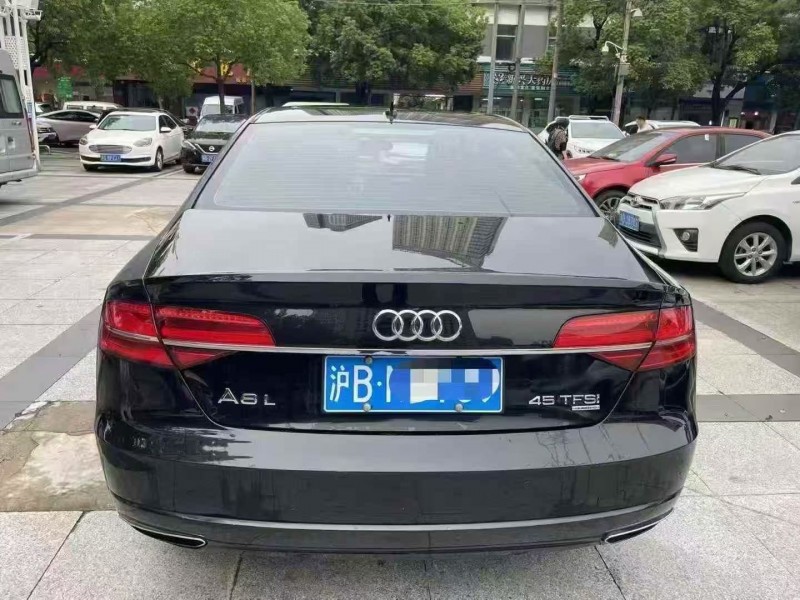 17年徐州奥迪A8L