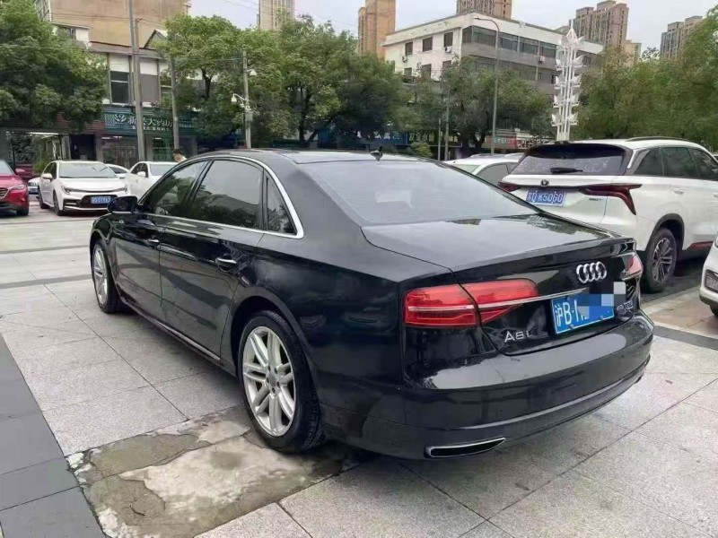 17年徐州奥迪A8L