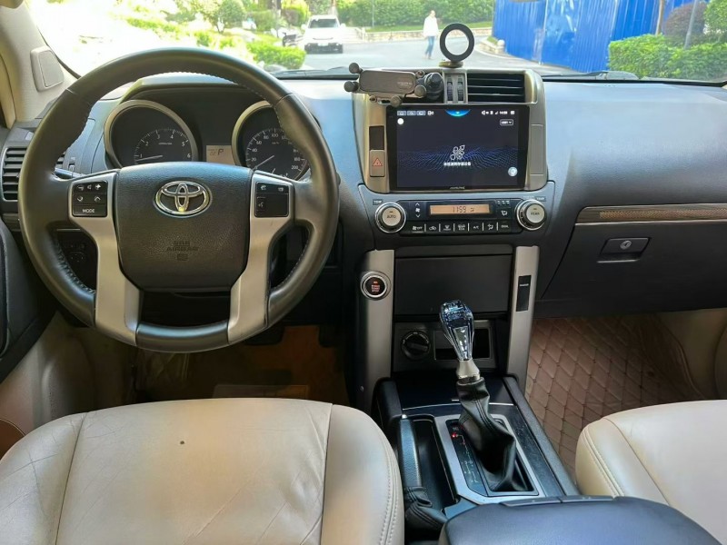 10年珠海丰田普拉多