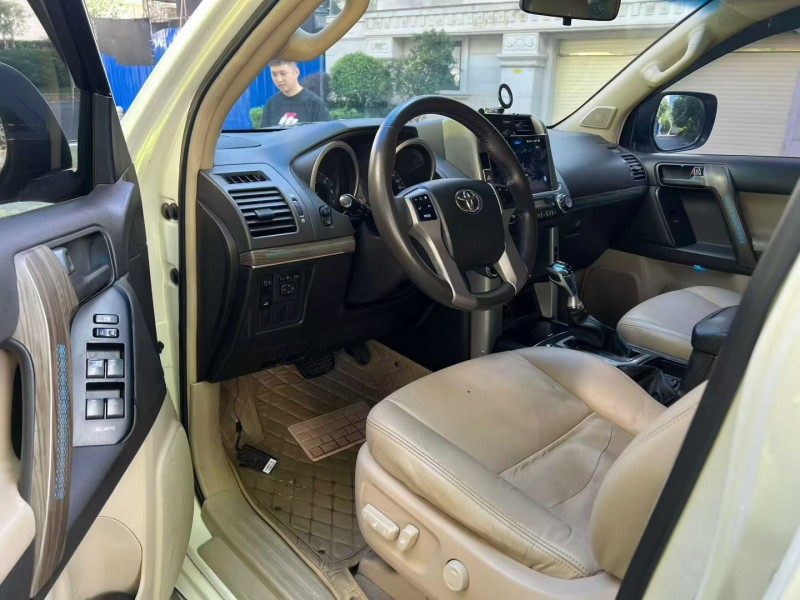 10年珠海丰田普拉多