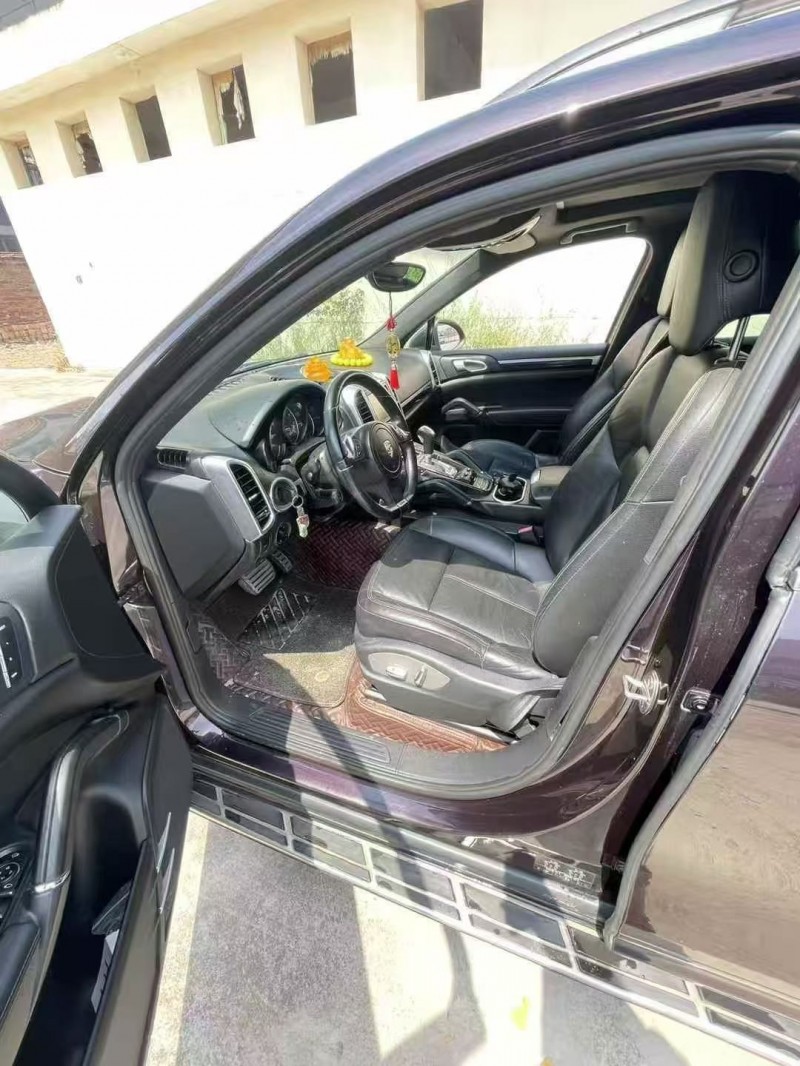 11年景德镇保时捷卡宴