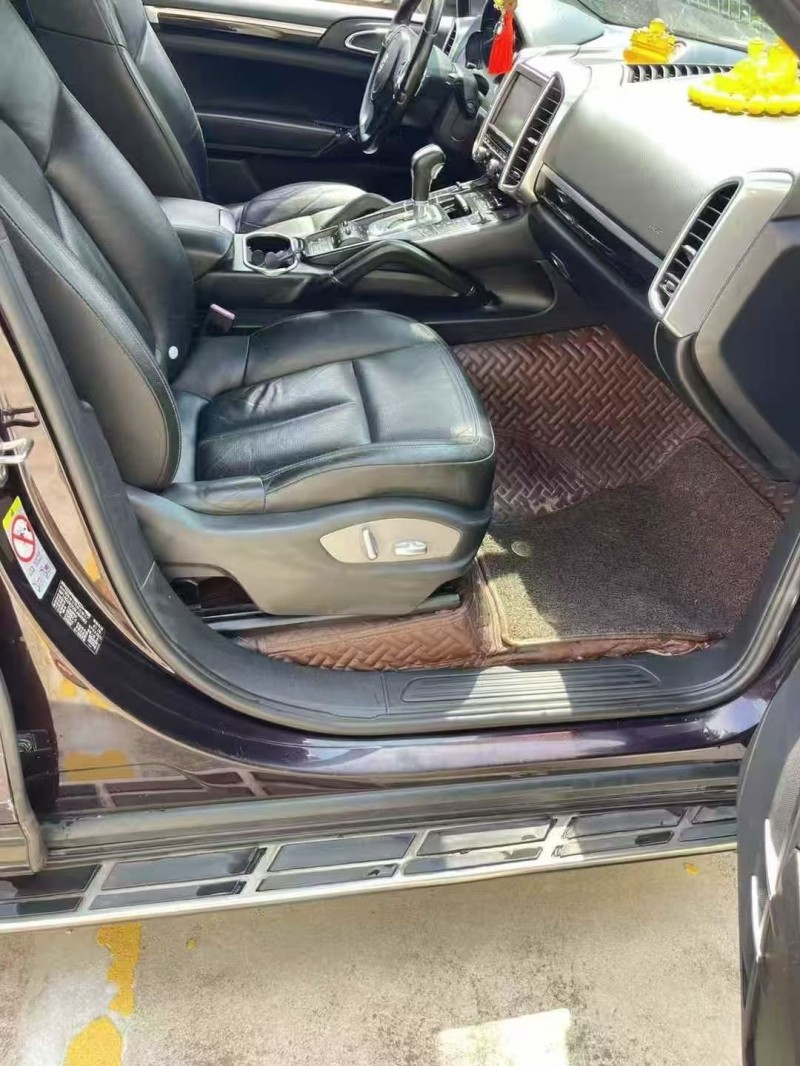 11年景德镇保时捷卡宴