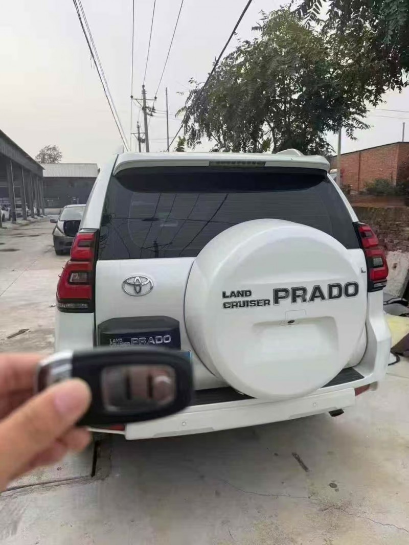 18年郑州丰田普拉多