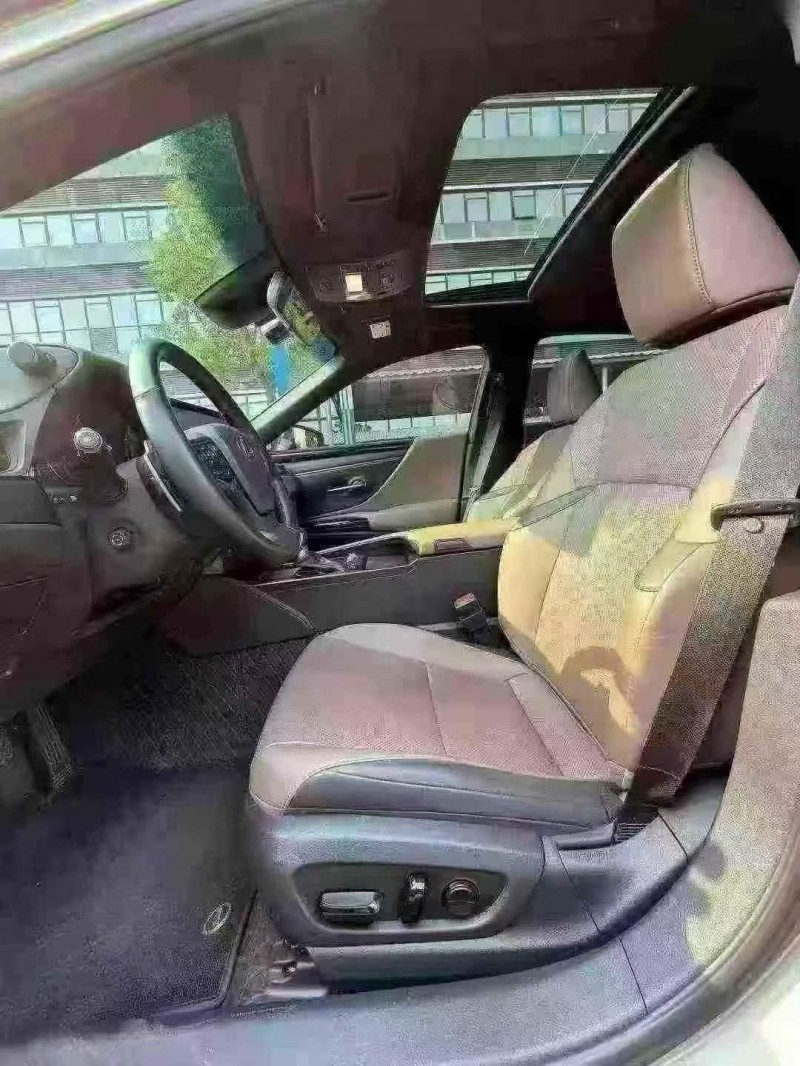 23年广州雷克萨斯ES