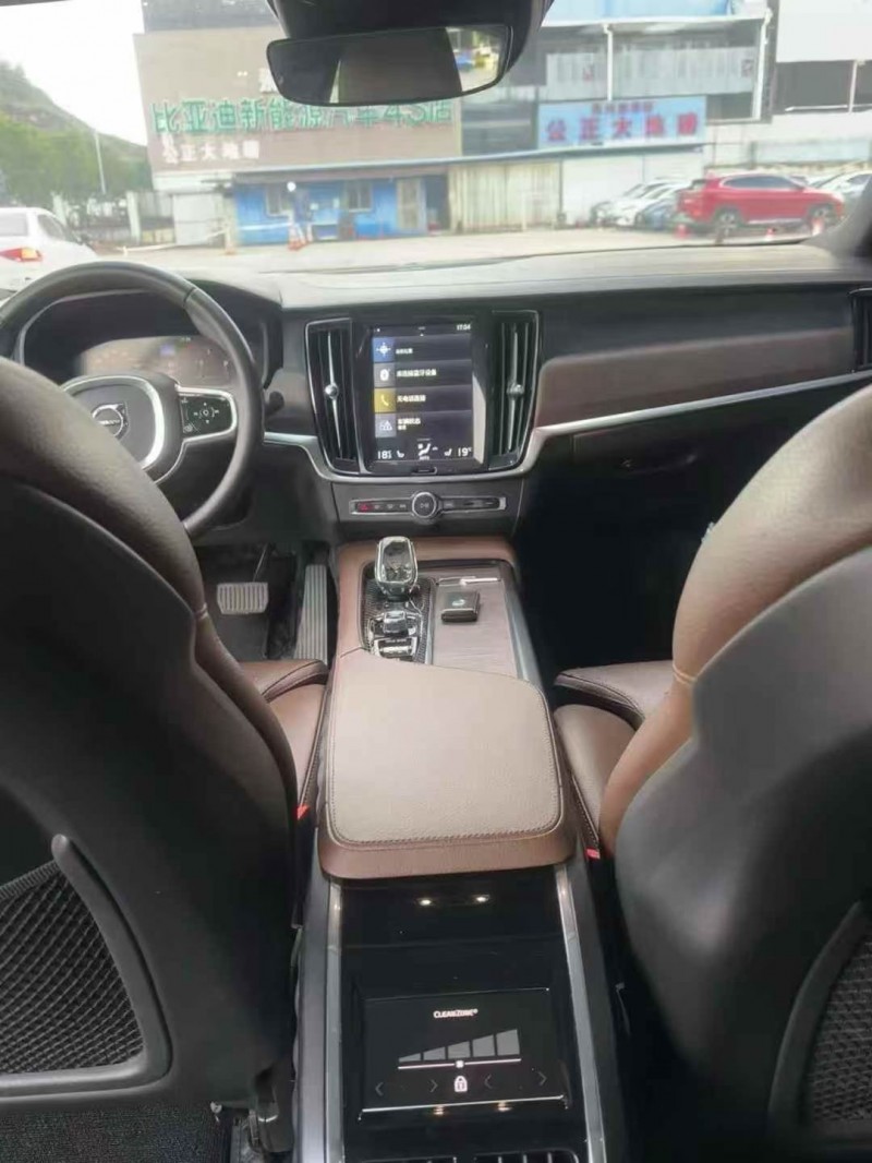 21年深圳沃尔沃S90
