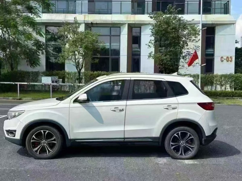 17年广州一汽森雅R7