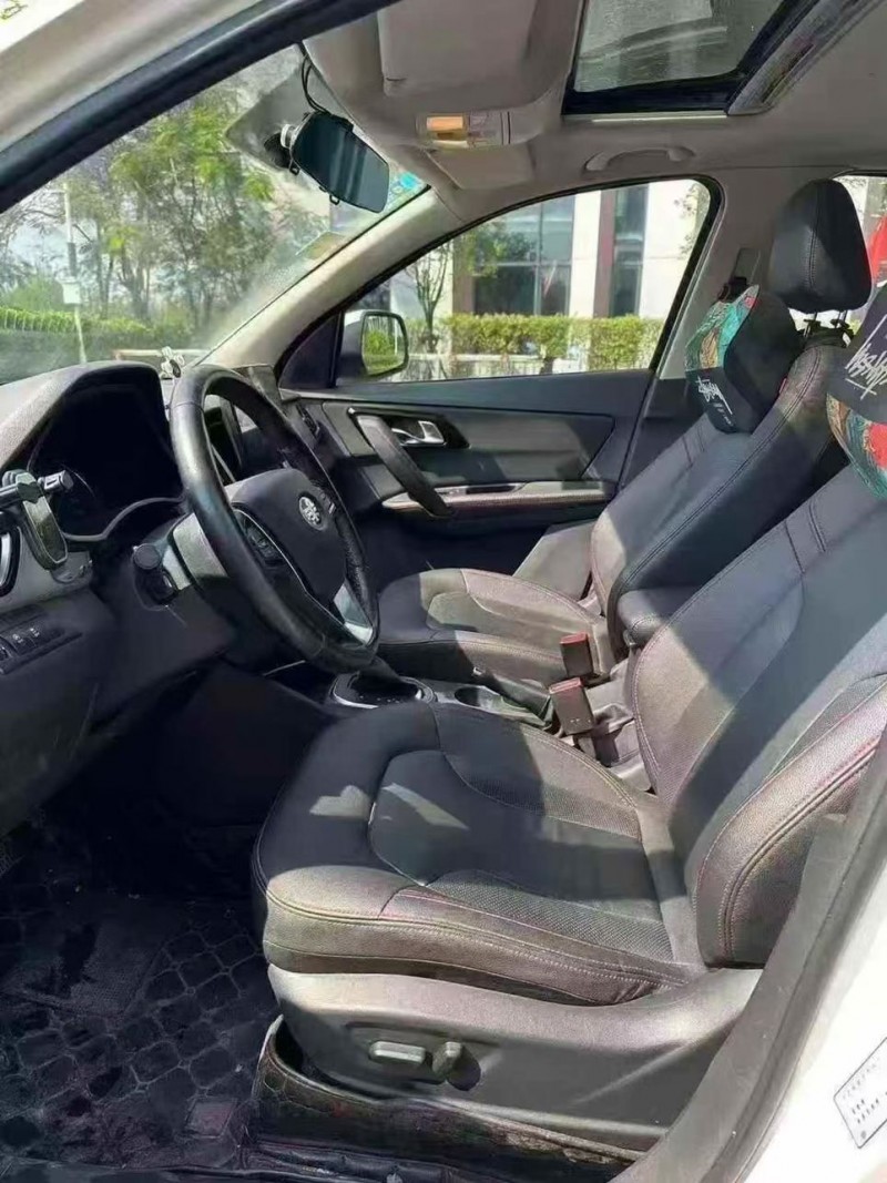 17年广州一汽森雅R7