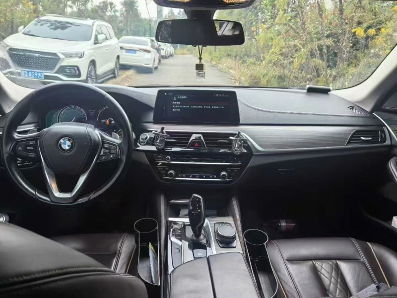 18年黄石宝马5系