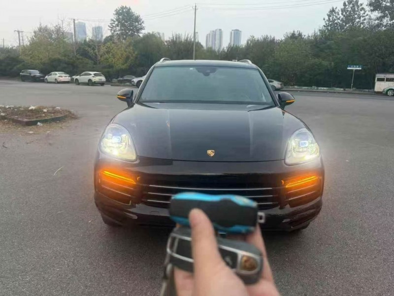 19年十堰保时捷卡宴