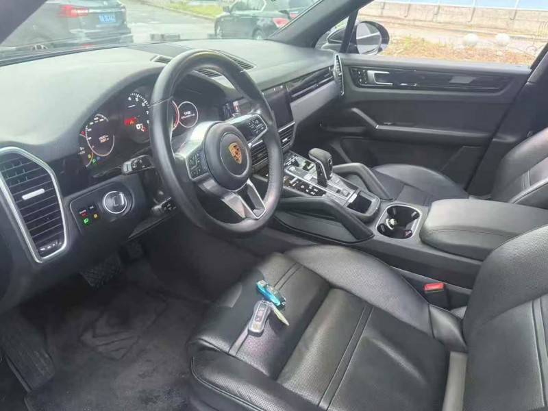 19年十堰保时捷卡宴