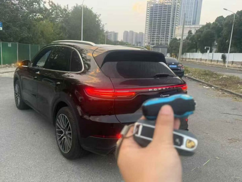 19年十堰保时捷卡宴