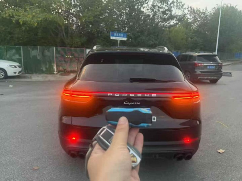 19年十堰保时捷卡宴