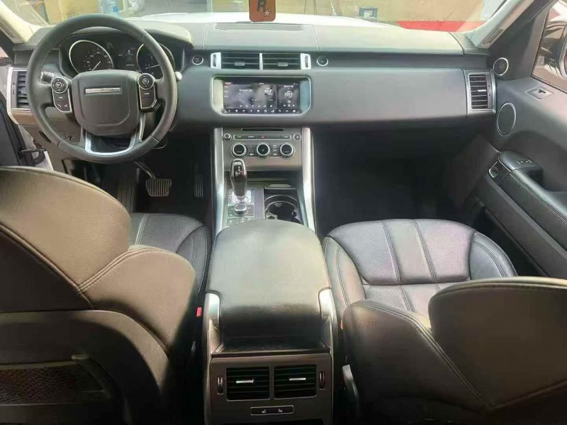 18年东营路虎揽胜运动