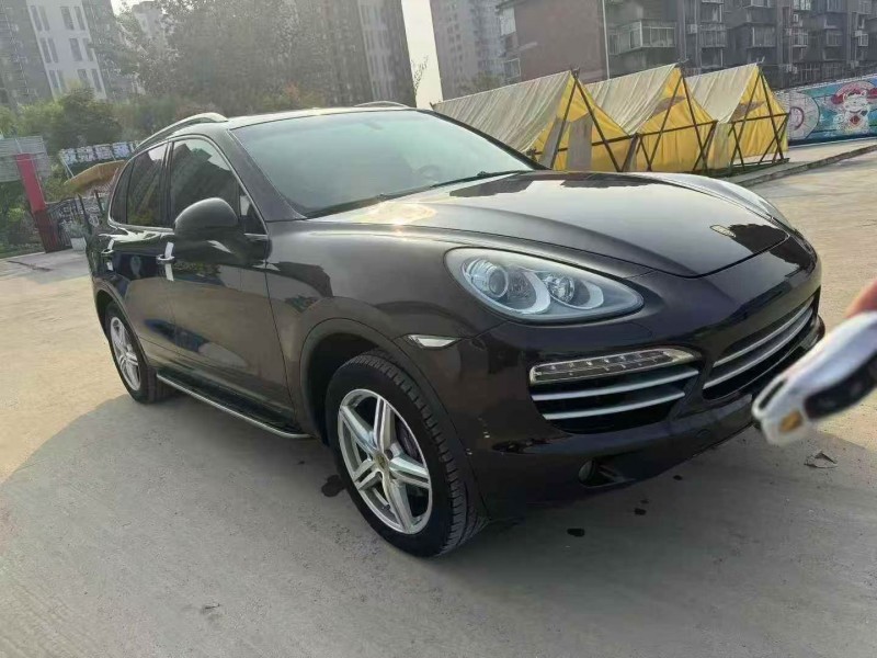 15年泰安保时捷卡宴