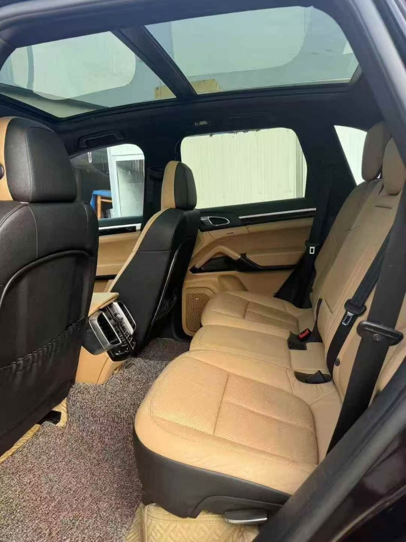 15年泰安保时捷卡宴