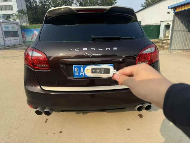 15年泰安保时捷卡宴